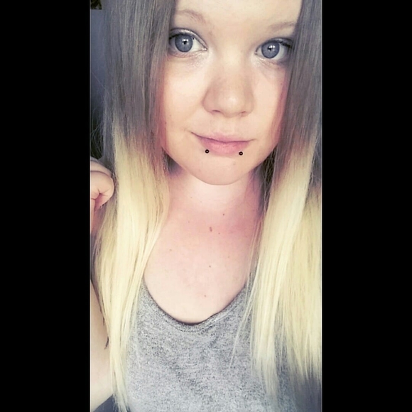 Meet your Posher, Emily - Picture 1 of 1